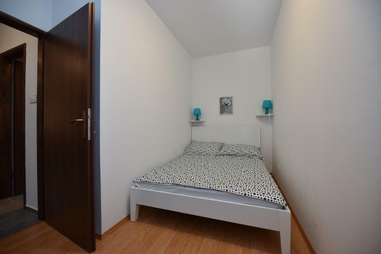 Apartments Enya Novalja Exterior photo