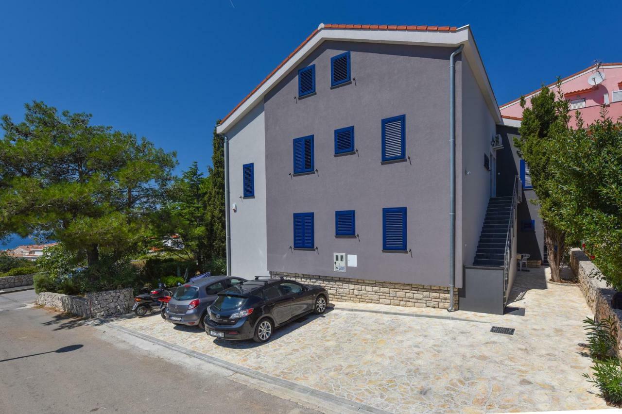 Apartments Enya Novalja Exterior photo