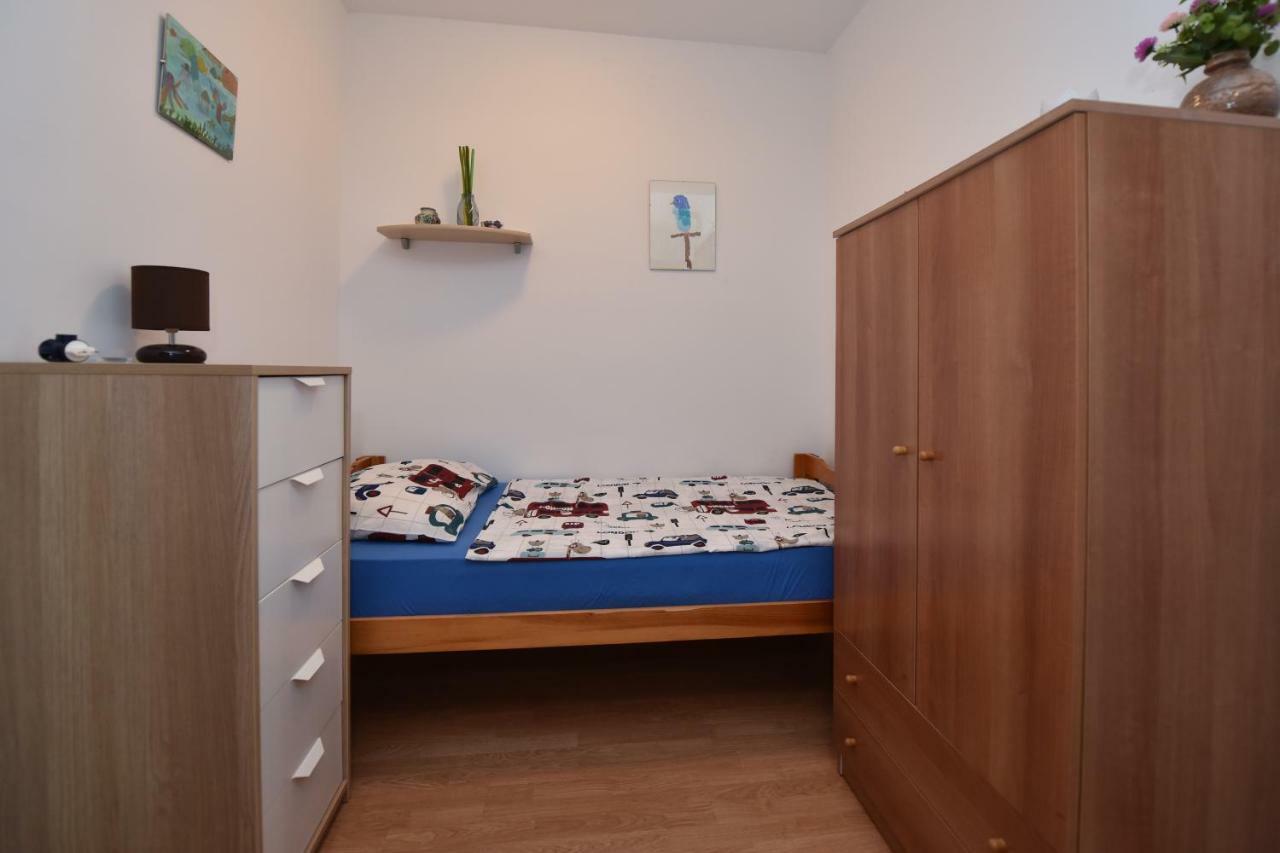 Apartments Enya Novalja Exterior photo