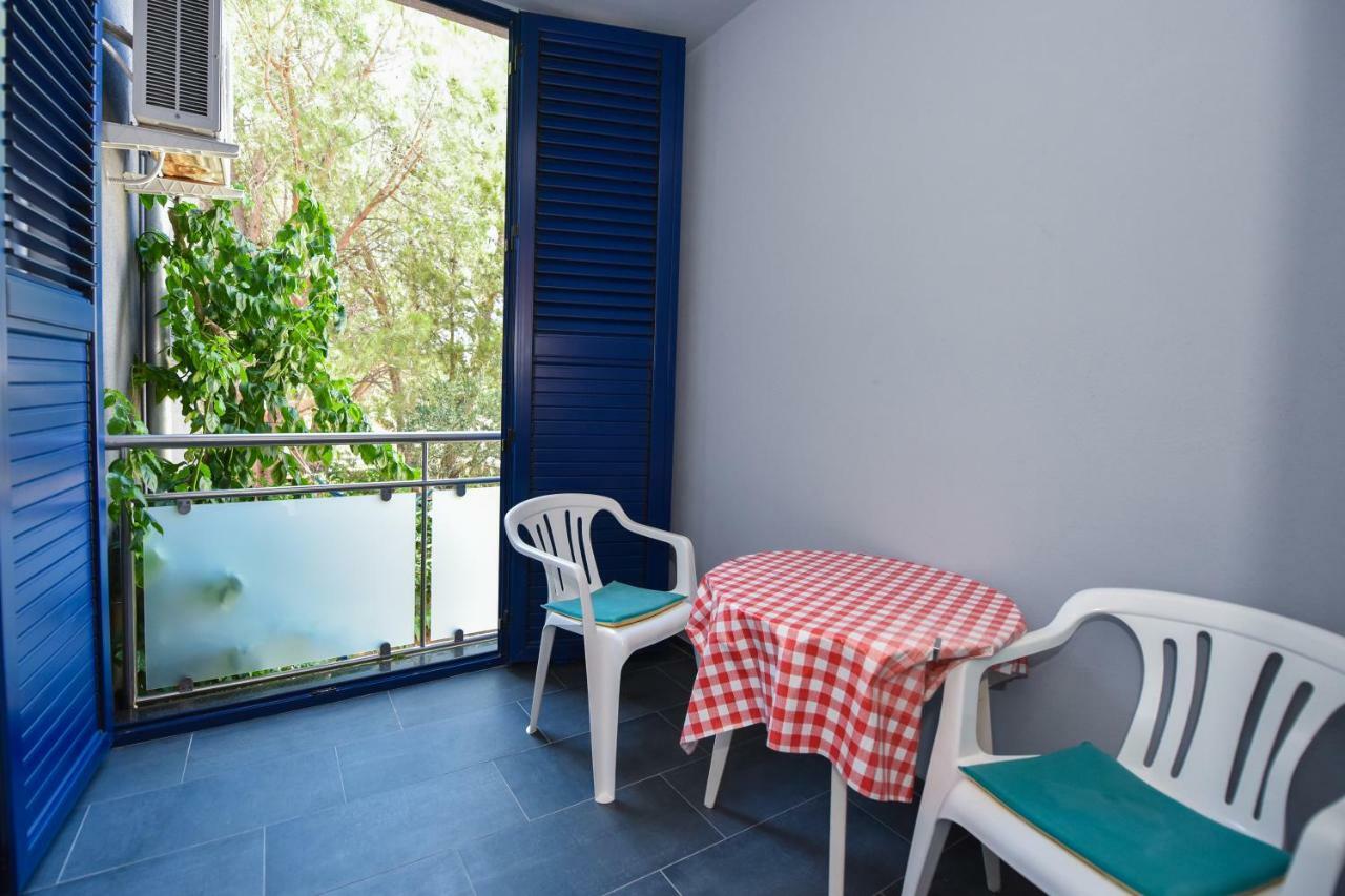 Apartments Enya Novalja Exterior photo