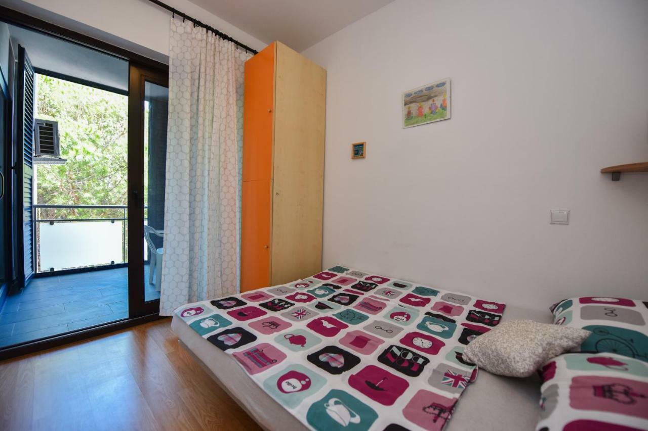 Apartments Enya Novalja Exterior photo